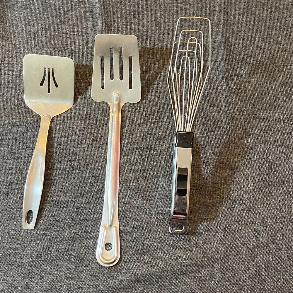 Silver Kitchen Utensil Set